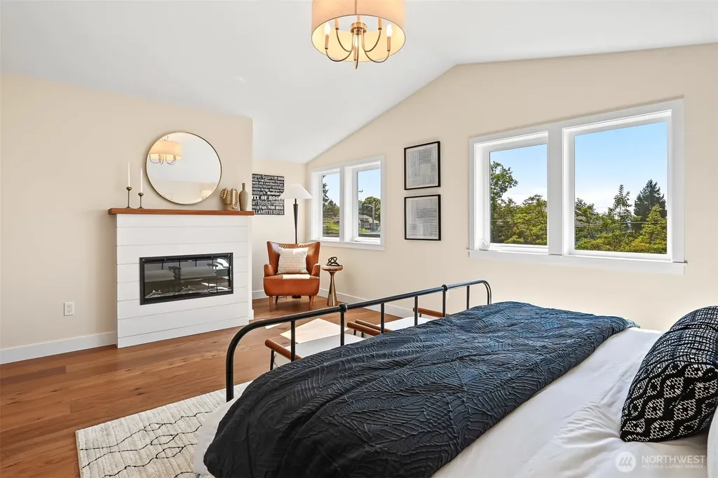 2414 Queen Anne Avenue N Seattle WA 98119