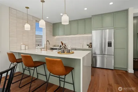2414 Queen Anne Avenue N Seattle WA 98119
