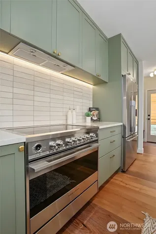2414 Queen Anne Avenue N Seattle WA 98119