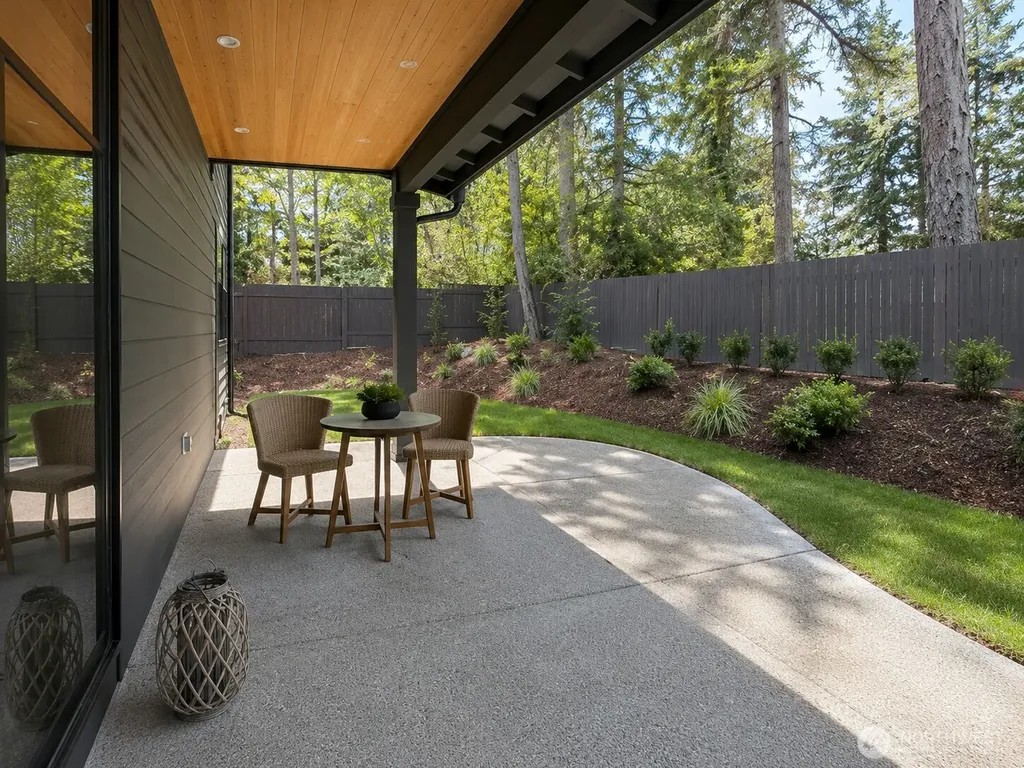 601 Chris David Drive Steilacoom WA 98388