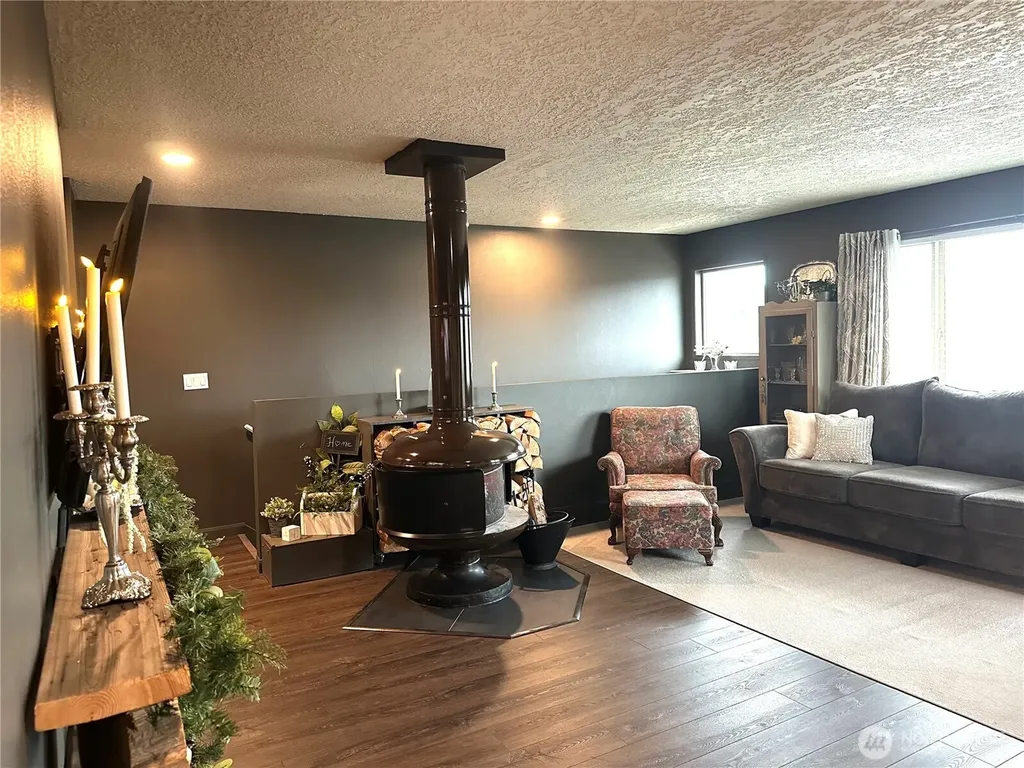 1310 River Road Longview WA 98632