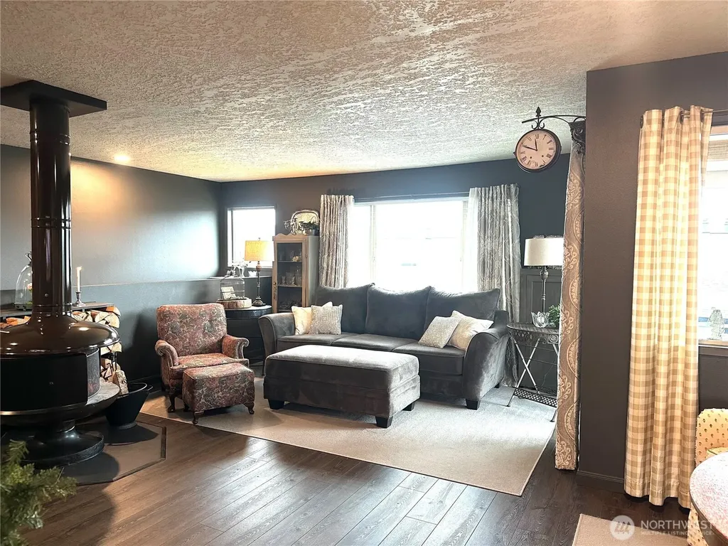 1310 River Road Longview WA 98632