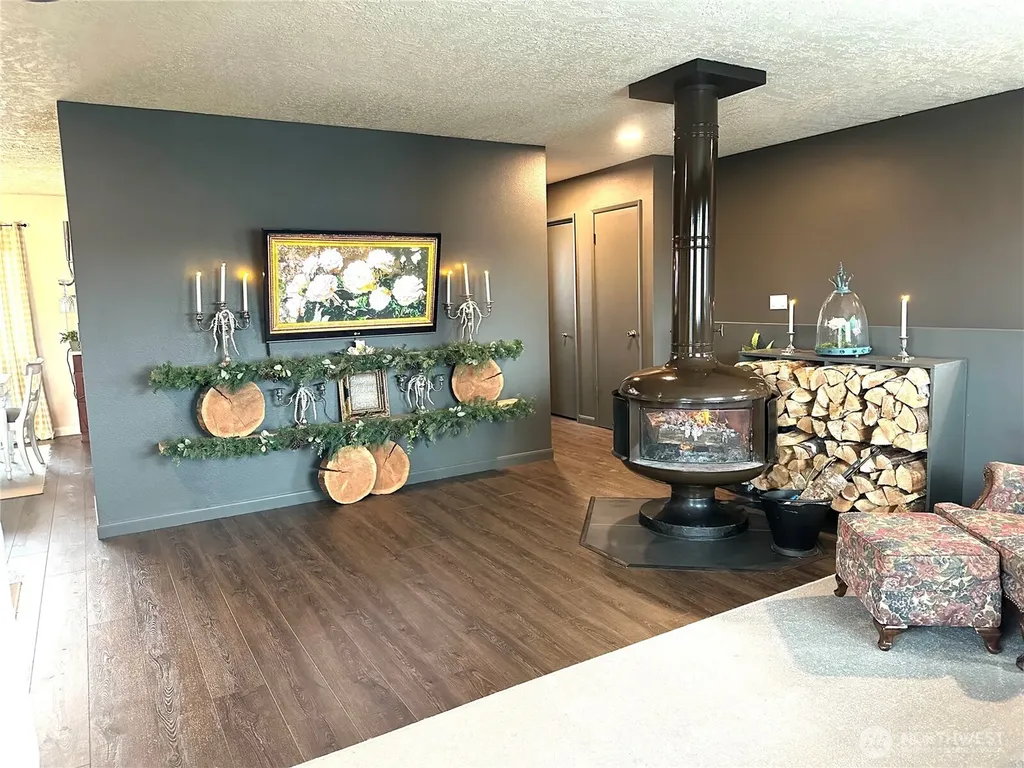 1310 River Road Longview WA 98632