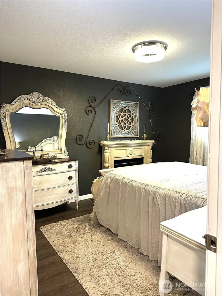 1310 River Road Longview WA 98632