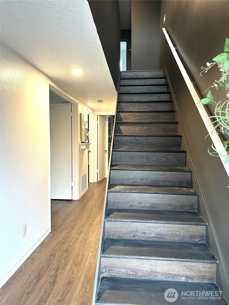 1310 River Road Longview WA 98632