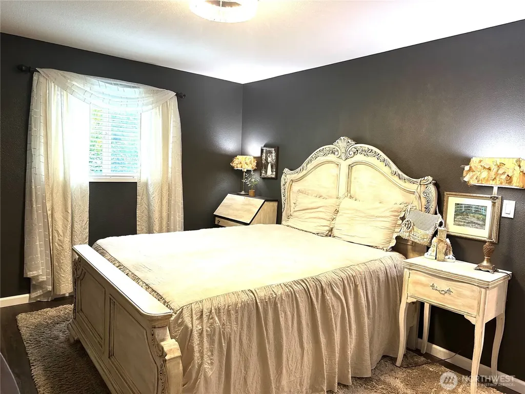 1310 River Road Longview WA 98632