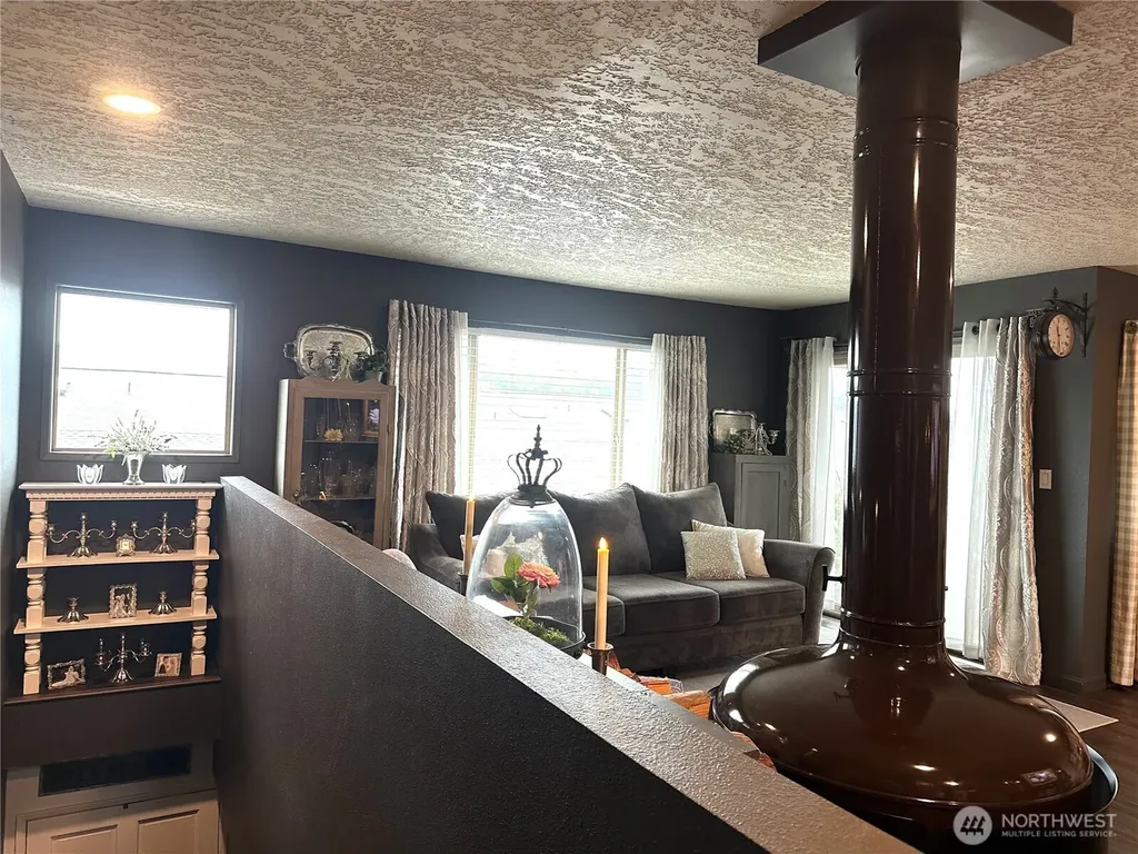 1310 River Road Longview WA 98632