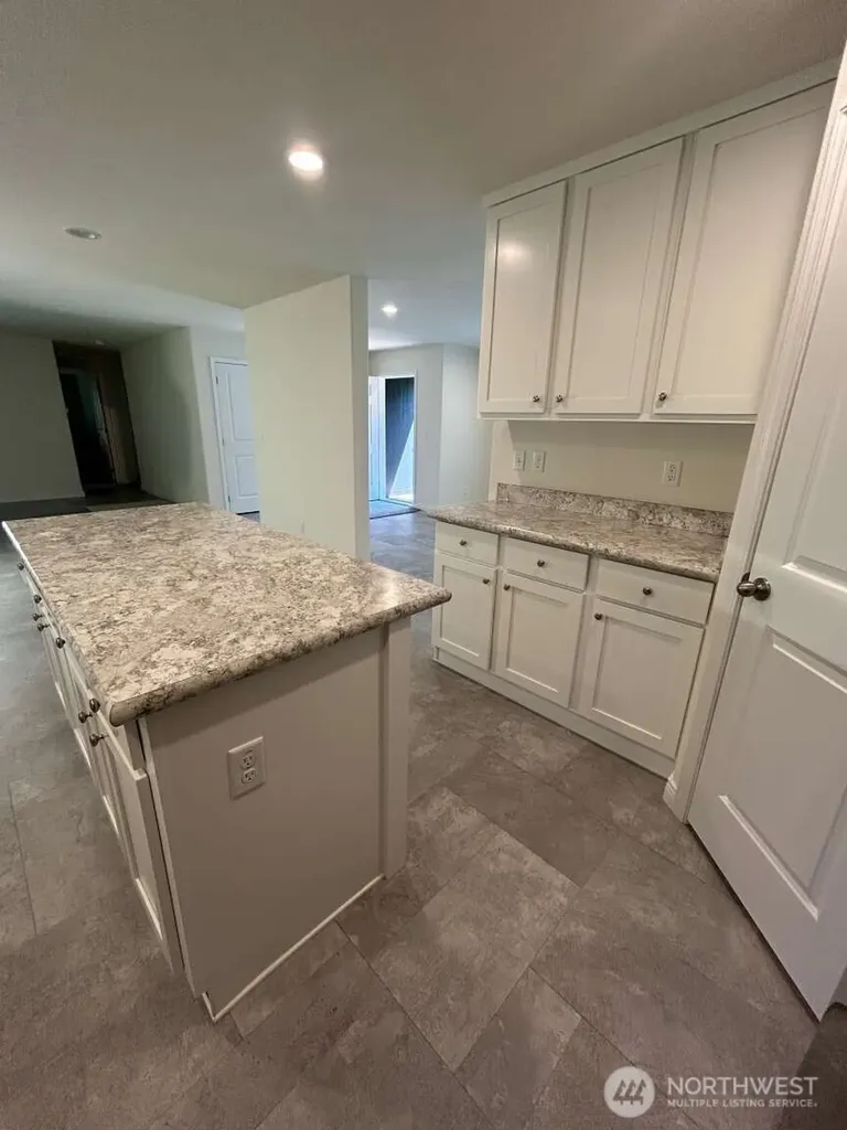 214 W Griffith Street Aberdeen WA 98520