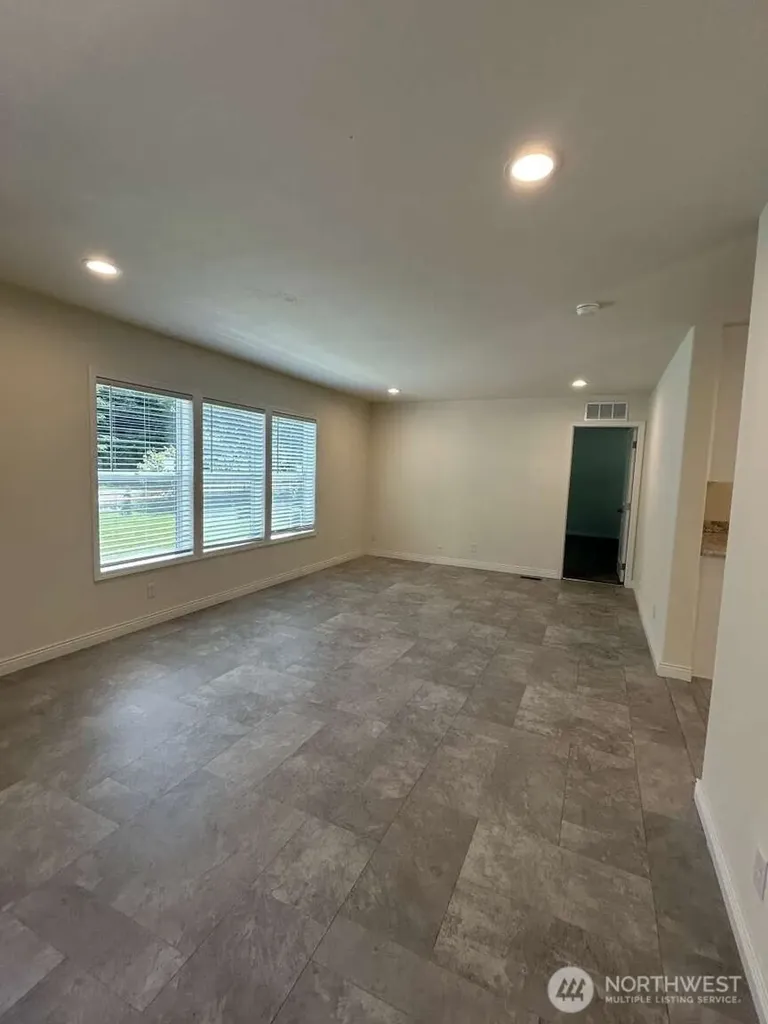 214 W Griffith Street Aberdeen WA 98520