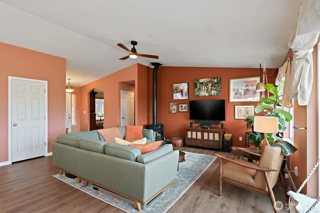 1929 Elhardt Street Camano Island WA 98282