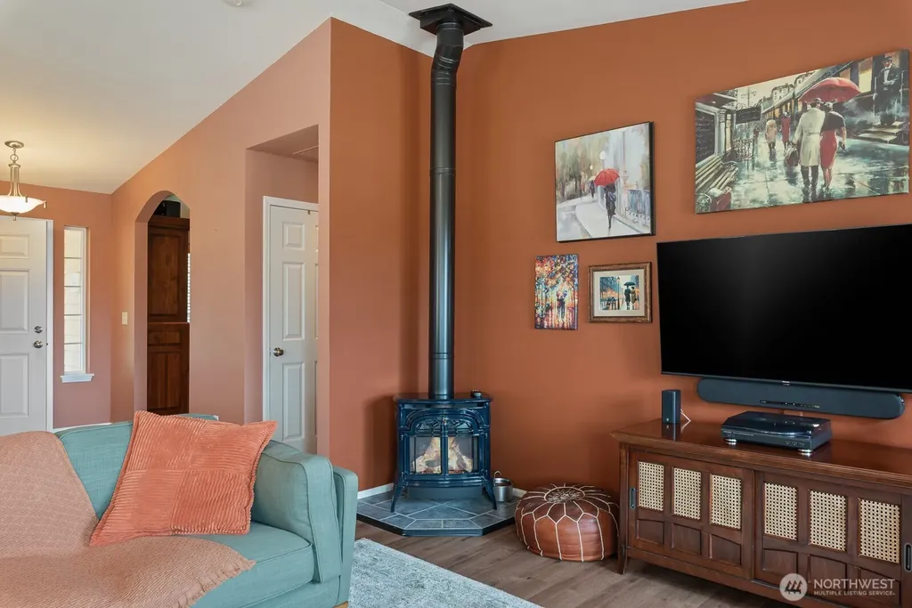 1929 Elhardt Street Camano Island WA 98282