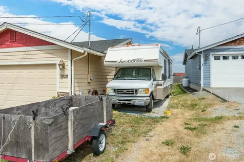 1929 Elhardt Street Camano Island WA 98282