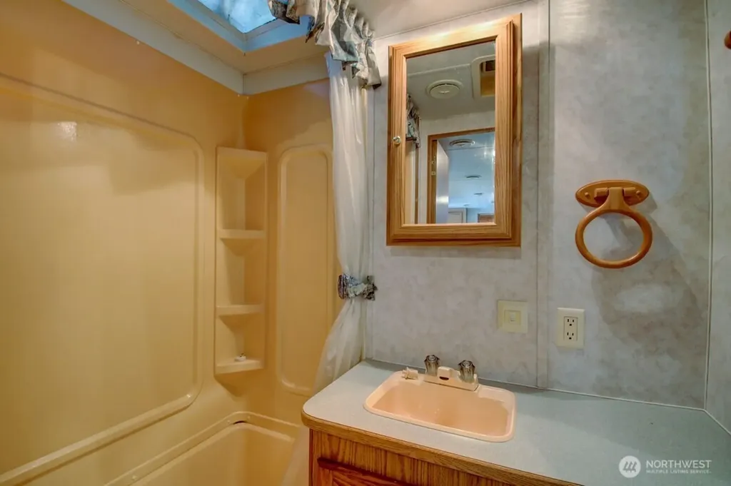 291 Schinn Canyon Circle Deming WA 98244