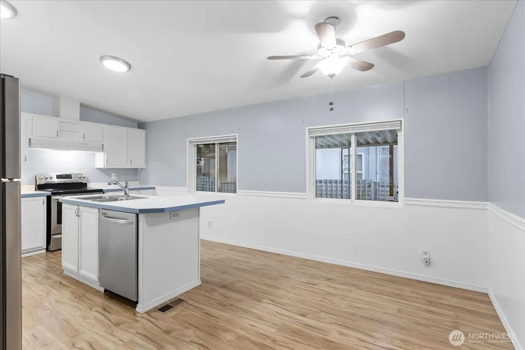 11100 4th Avenue W Everett WA 98204
