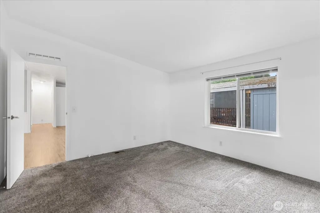 11100 4th Avenue W Everett WA 98204