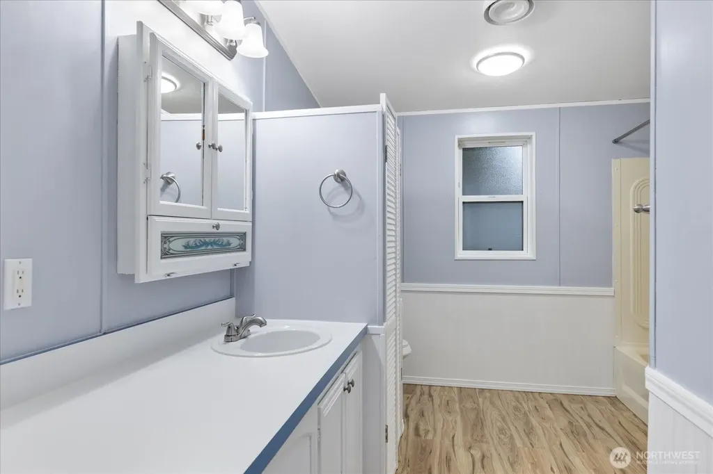 11100 4th Avenue W Everett WA 98204
