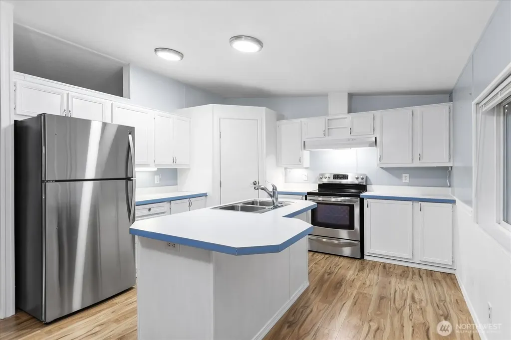 11100 4th Avenue W Everett WA 98204