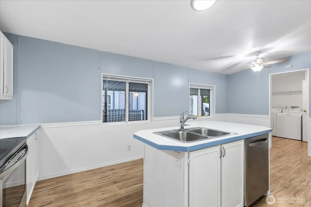 11100 4th Avenue W Everett WA 98204