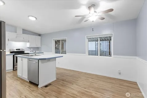 11100 4th Avenue W Everett WA 98204