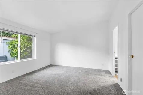 11100 4th Avenue W Everett WA 98204
