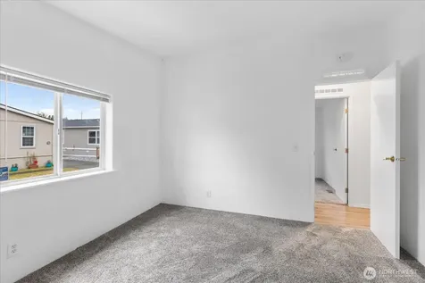 11100 4th Avenue W Everett WA 98204