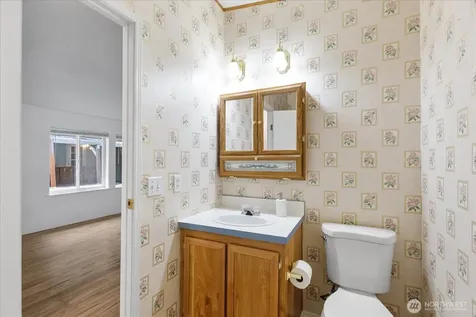 11100 4th Avenue W Everett WA 98204