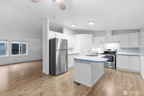 11100 4th Avenue W Everett WA 98204