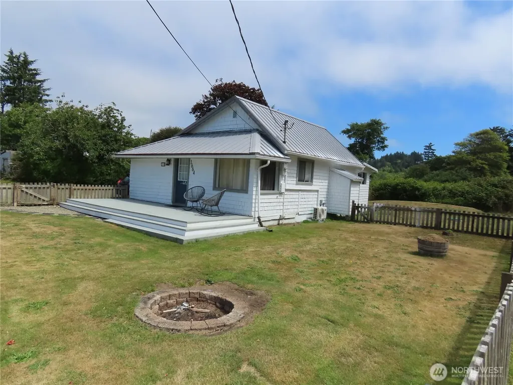 1664 Schmid Road Grayland WA 98547
