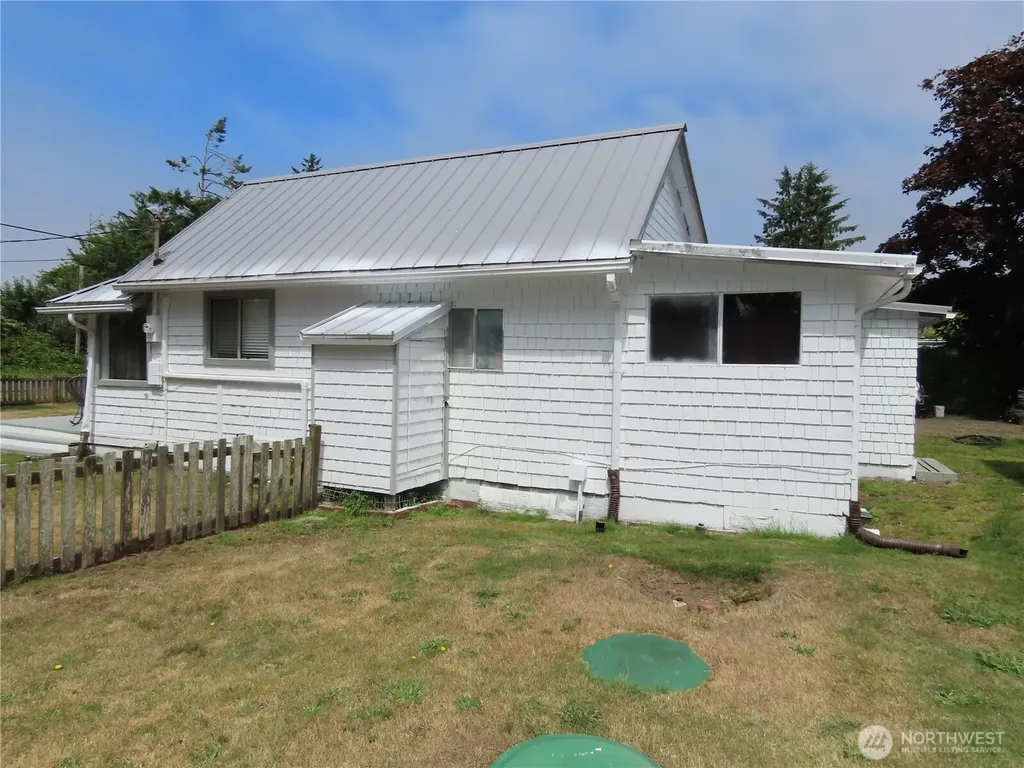 1664 Schmid Road Grayland WA 98547