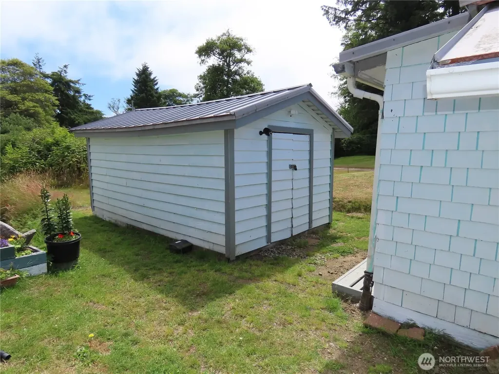 1664 Schmid Road Grayland WA 98547