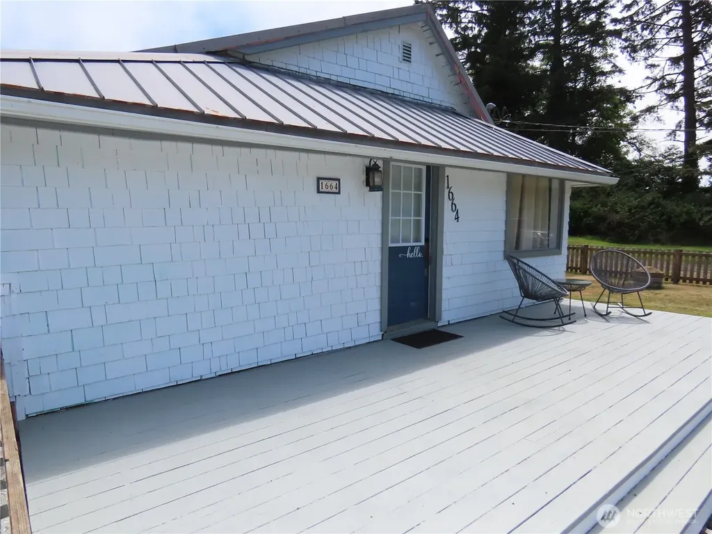 1664 Schmid Road Grayland WA 98547