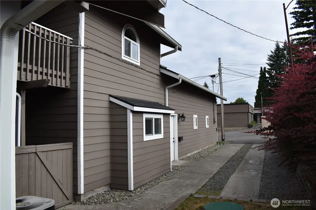 1806 4th Avenue E Olympia WA 98506