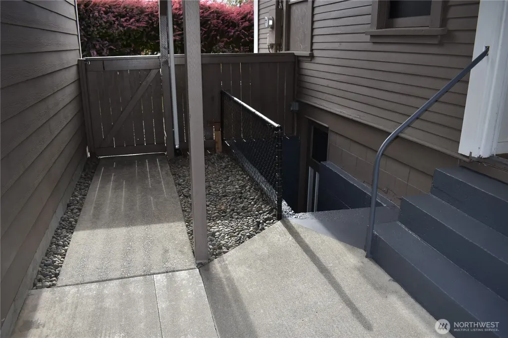 1806 4th Avenue E Olympia WA 98506