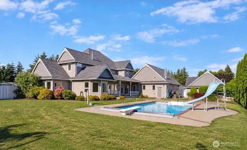 5452 Northwest Drive Bellingham WA 98226