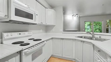 18505 SE Newport Way Issaquah WA 98027