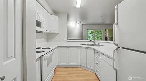 18505 SE Newport Way Issaquah WA 98027
