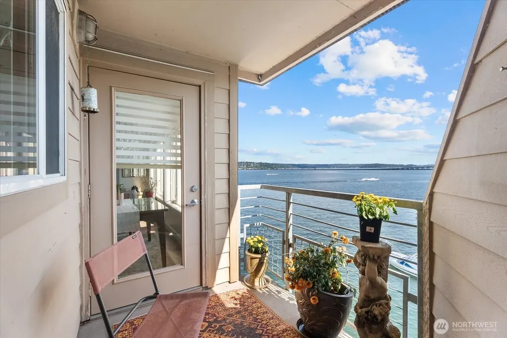 334 Lakeside Avenue S Seattle WA 98144