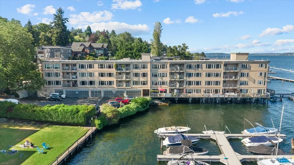 334 Lakeside Avenue S Seattle WA 98144