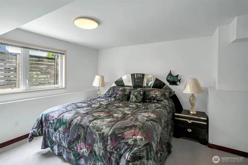 2216 70th Avenue SE Mercer Island WA 98040