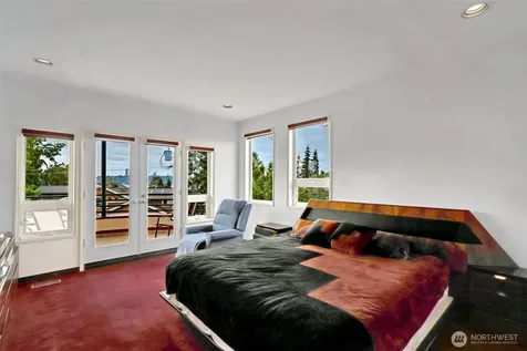 2216 70th Avenue SE Mercer Island WA 98040