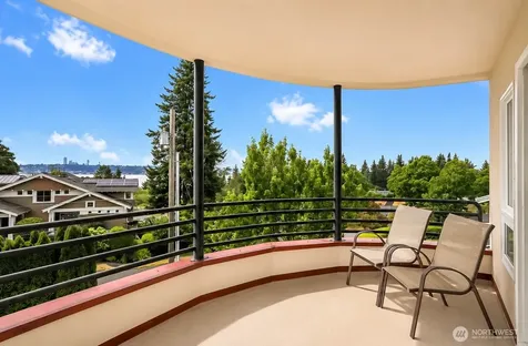 2216 70th Avenue SE Mercer Island WA 98040