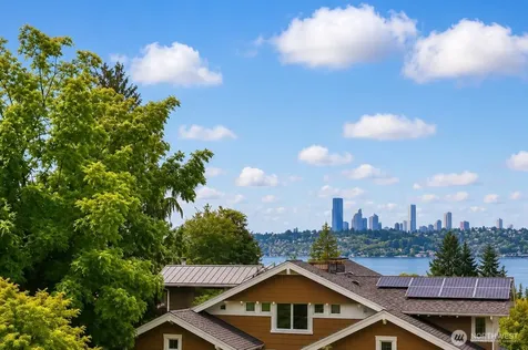 2216 70th Avenue SE Mercer Island WA 98040