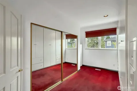 2216 70th Avenue SE Mercer Island WA 98040
