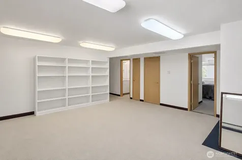 2216 70th Avenue SE Mercer Island WA 98040