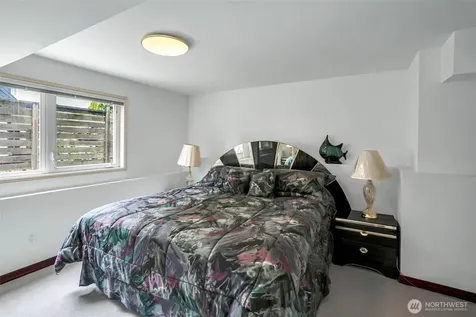 2216 70th Avenue SE Mercer Island WA 98040