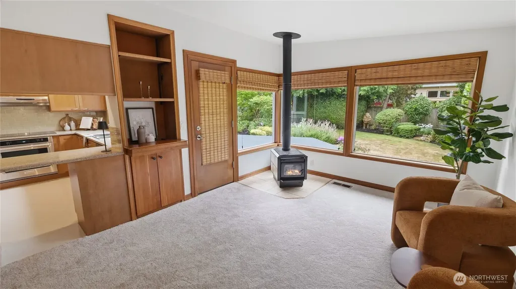 8520 Maple Lane Edmonds WA 98026