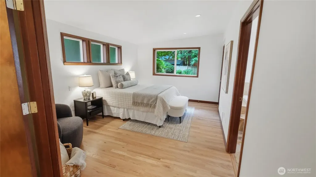 8520 Maple Lane Edmonds WA 98026
