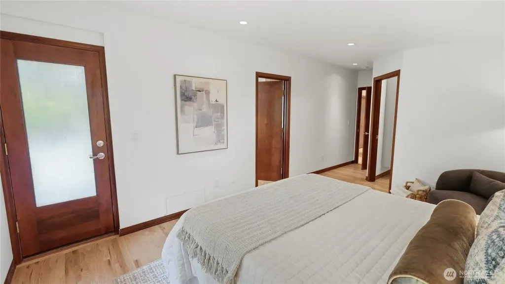 8520 Maple Lane Edmonds WA 98026