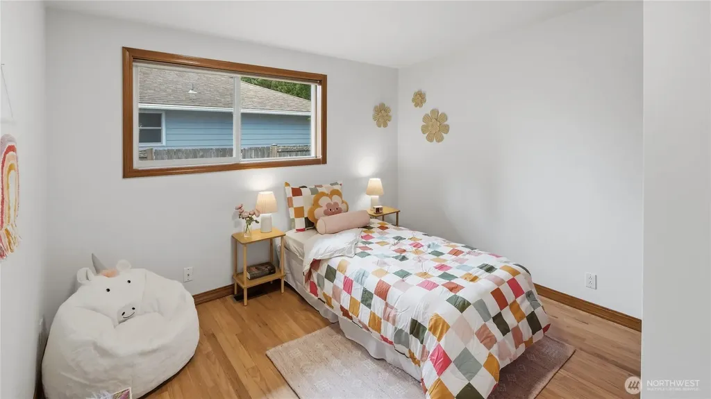 8520 Maple Lane Edmonds WA 98026
