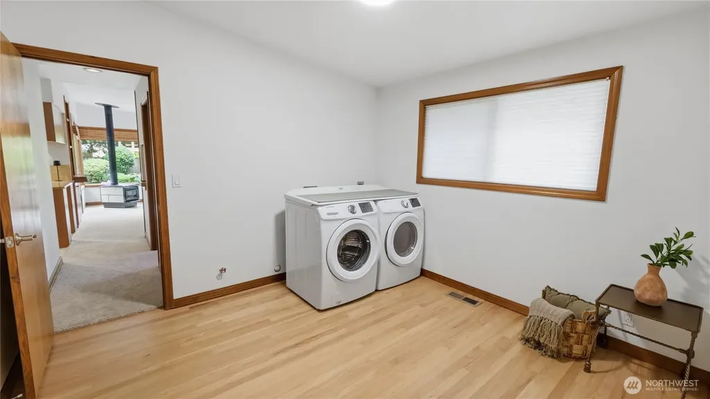 8520 Maple Lane Edmonds WA 98026